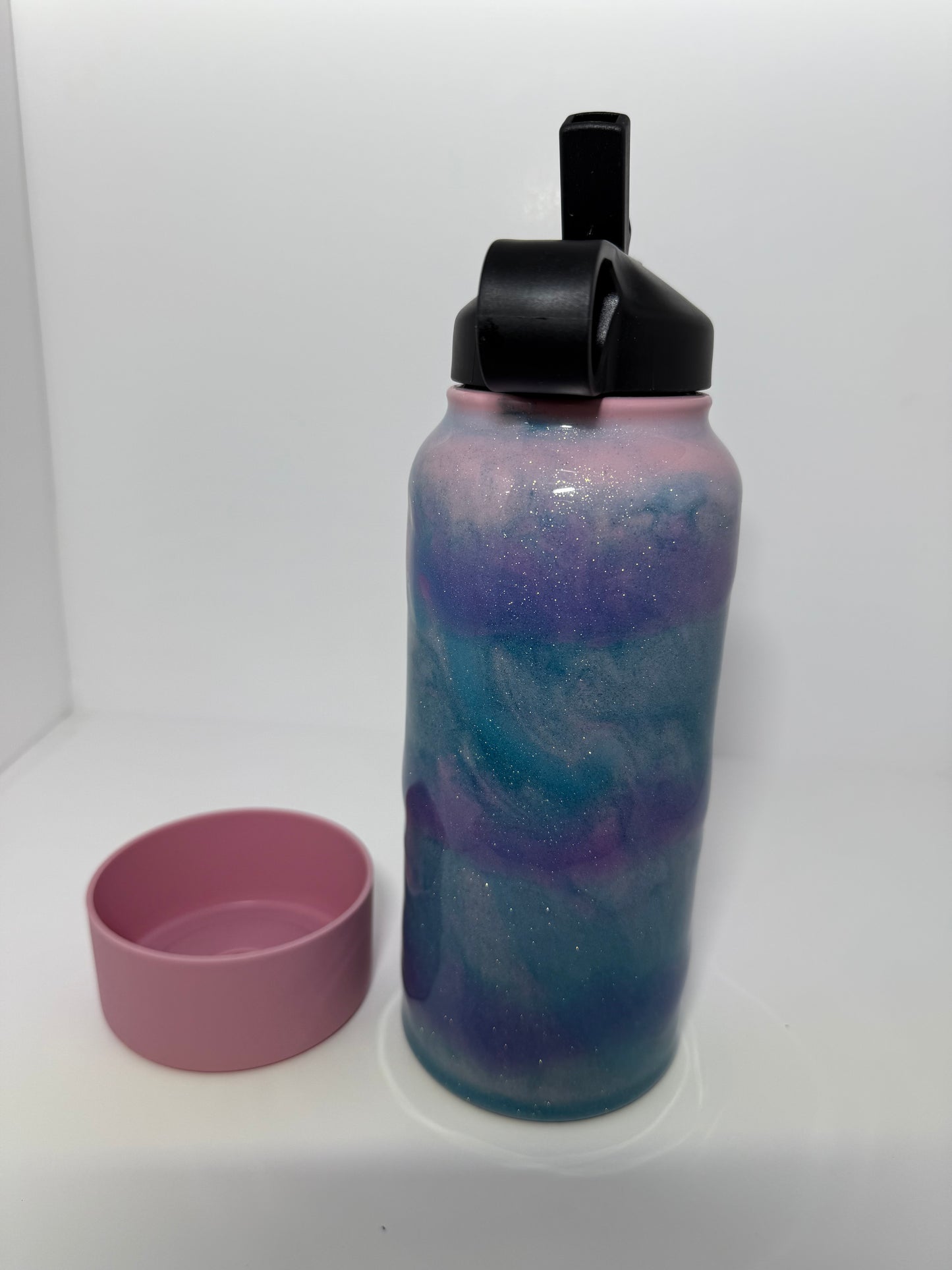Resin covered cup with lid